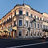 Luxus-Residenzen im Palast am Fluss in Sankt Petersburg